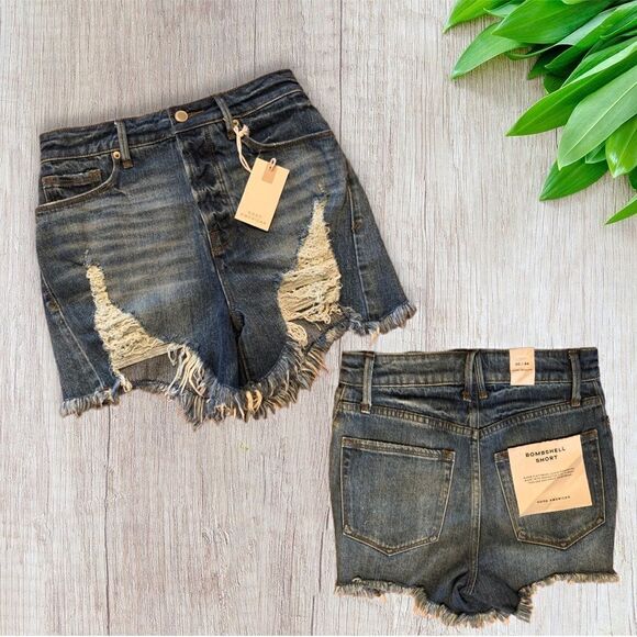 Good American bombshell shorts - Picture 2 of 3